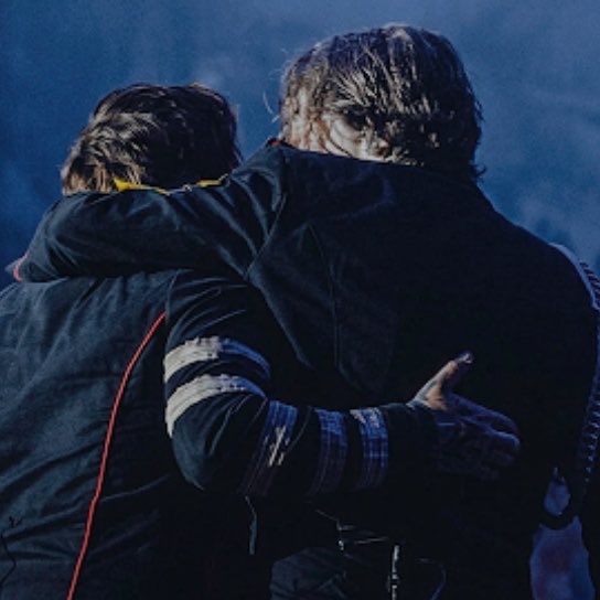 ɐlnɐd 击 tweet media