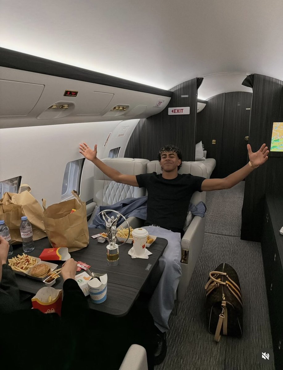 Instant Foot ⚽️ tweet media