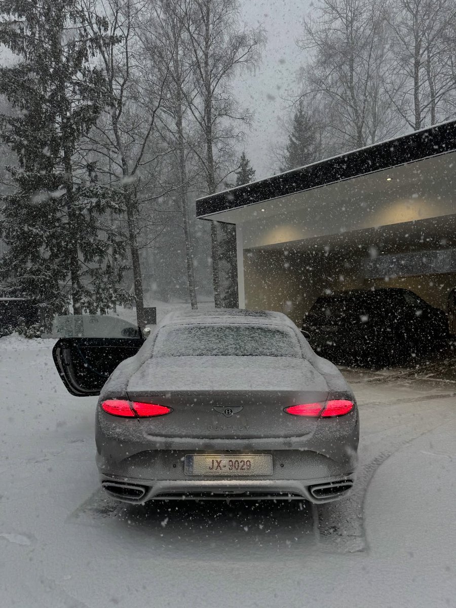 competitionreal's tweet photo. Bentley ✨ https://t.co/MNiFyPVWIk