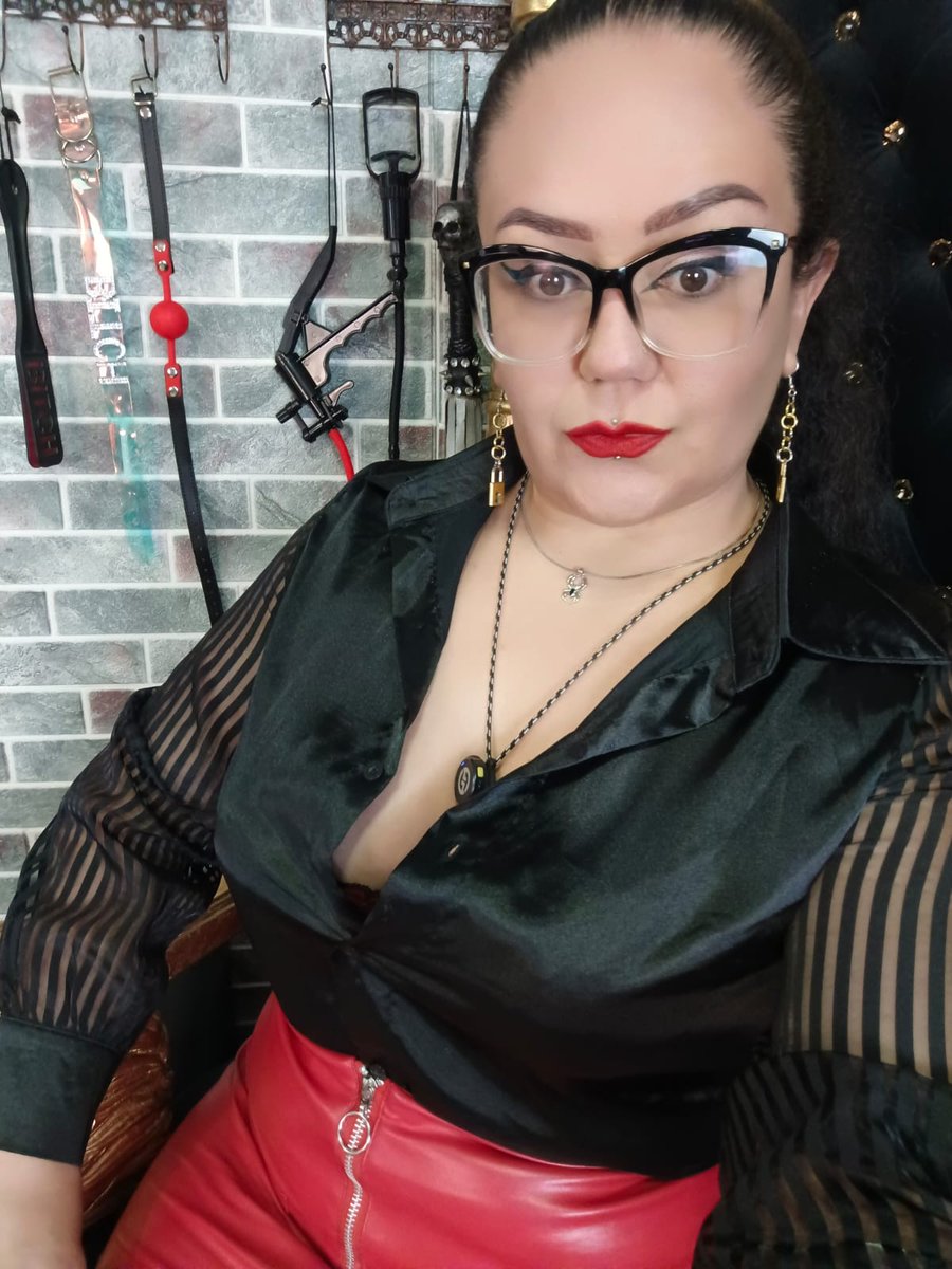 Dominatrix Viuda Negra tweet media