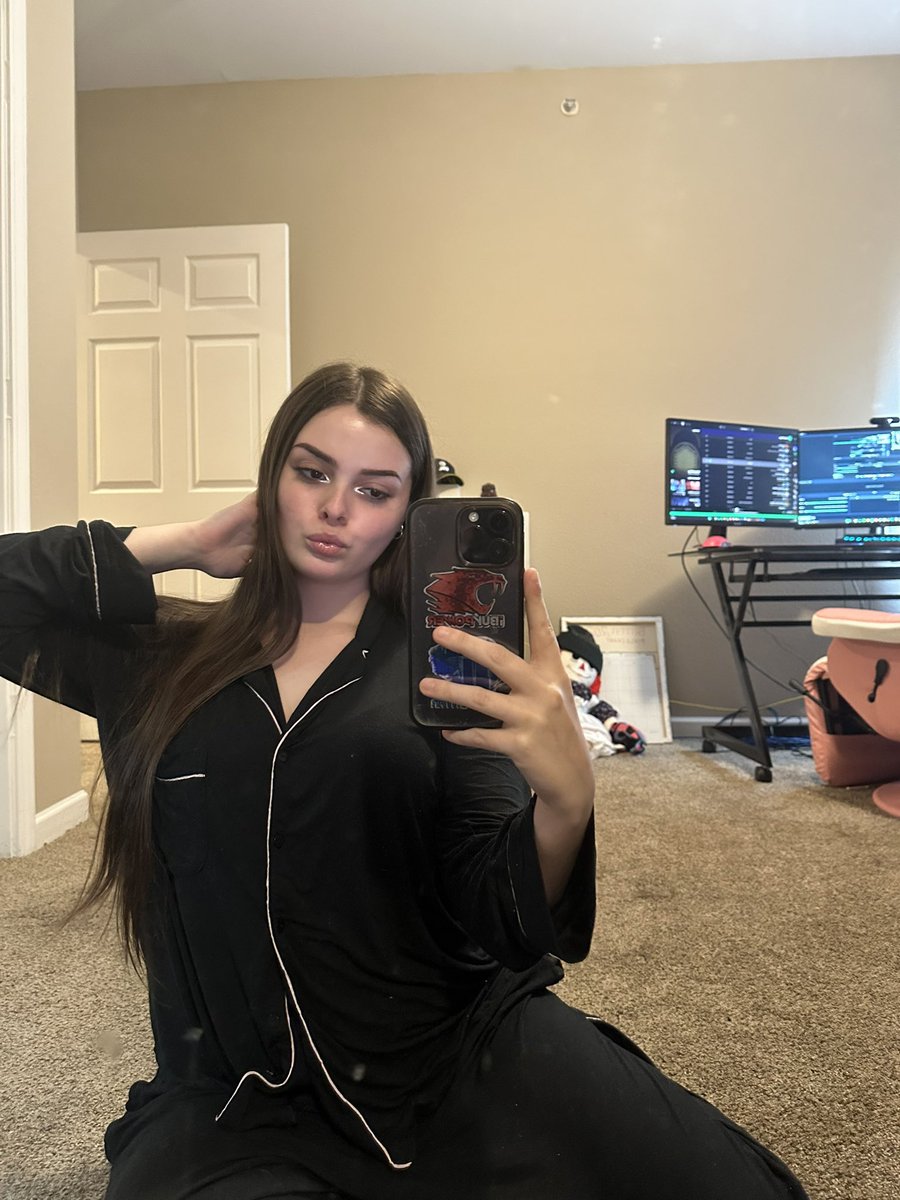 bhittycs tweet media