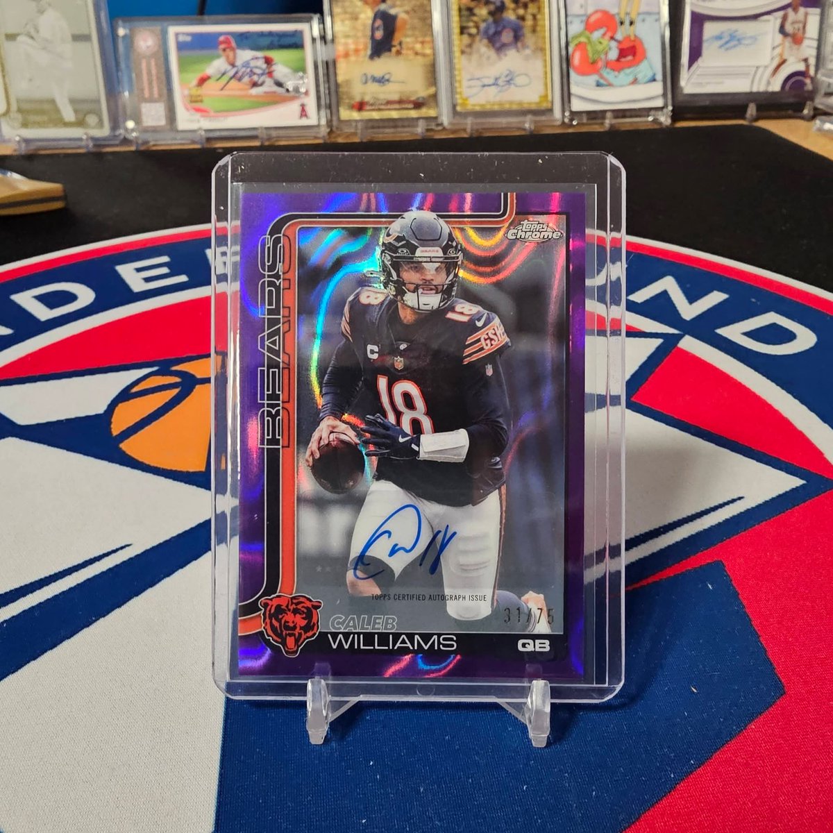 Let's goooo! 

Still 17 spots left in this one...

Grab a spot here - undergroundcasebreaks.com/product/2025-t…

Happy Monday!
