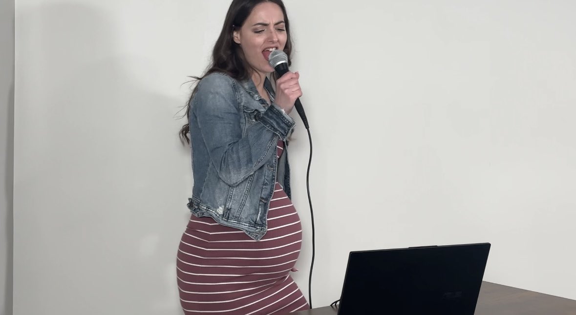 Va Va Vore tweet media