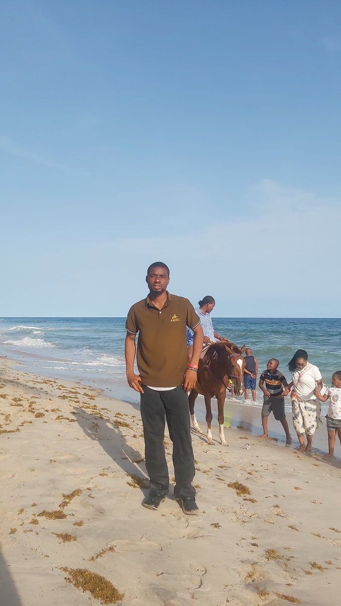 ChifeLawrence's tweet photo. 🌝🌊 https://t.co/sN09FSOvLt