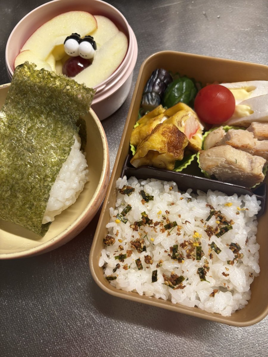 こし tweet media
