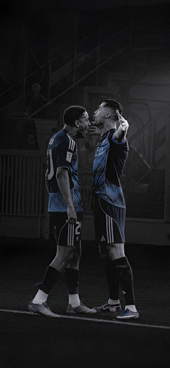 I    C    O    N    I    C