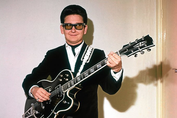 TheExtremeMusi1's tweet image. #InRemembrance of Roy Orbison (23 Apr 1936 – 6 Dec 1988)
his top 10 songs are:

10. Running Scared
9. It's Over
8. Pretty Paper
7. Blue Bayou
6. I Drove All Night
5. Only the Lonely
4. Crying
3. You Got It
2. In Dreams
1. Oh, Pretty Woman
