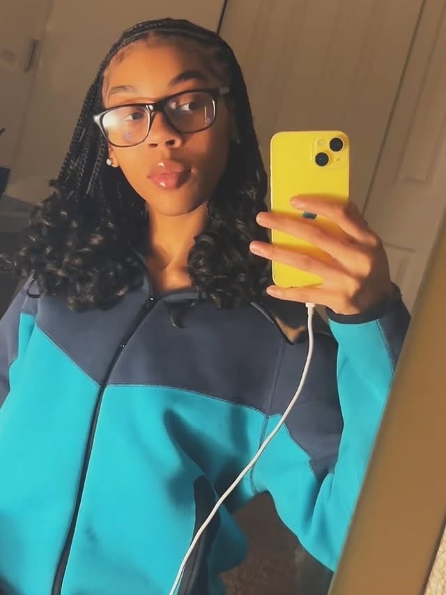 herprettyfaceee's tweet photo. https://t.co/RkYLAPoClG