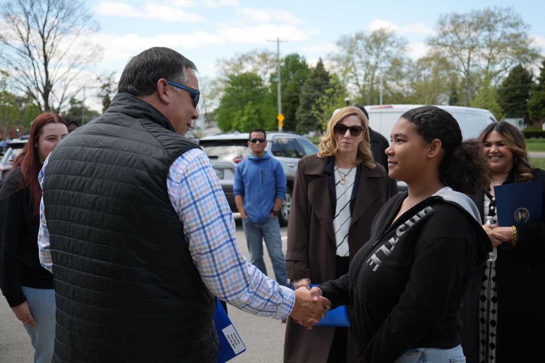 VisionZeroCbus's tweet photo. Kicking off @ColsCitySchools Traffic Safety Awareness week with Mayor Ginther, CCS Superintendent Chapman, @columbusdps and @lourdesforcbus outside Hilltonia Middle School, where student leaders demonstrated how to use a new push-button signal. https://t.co/Kb6TzPw7ve