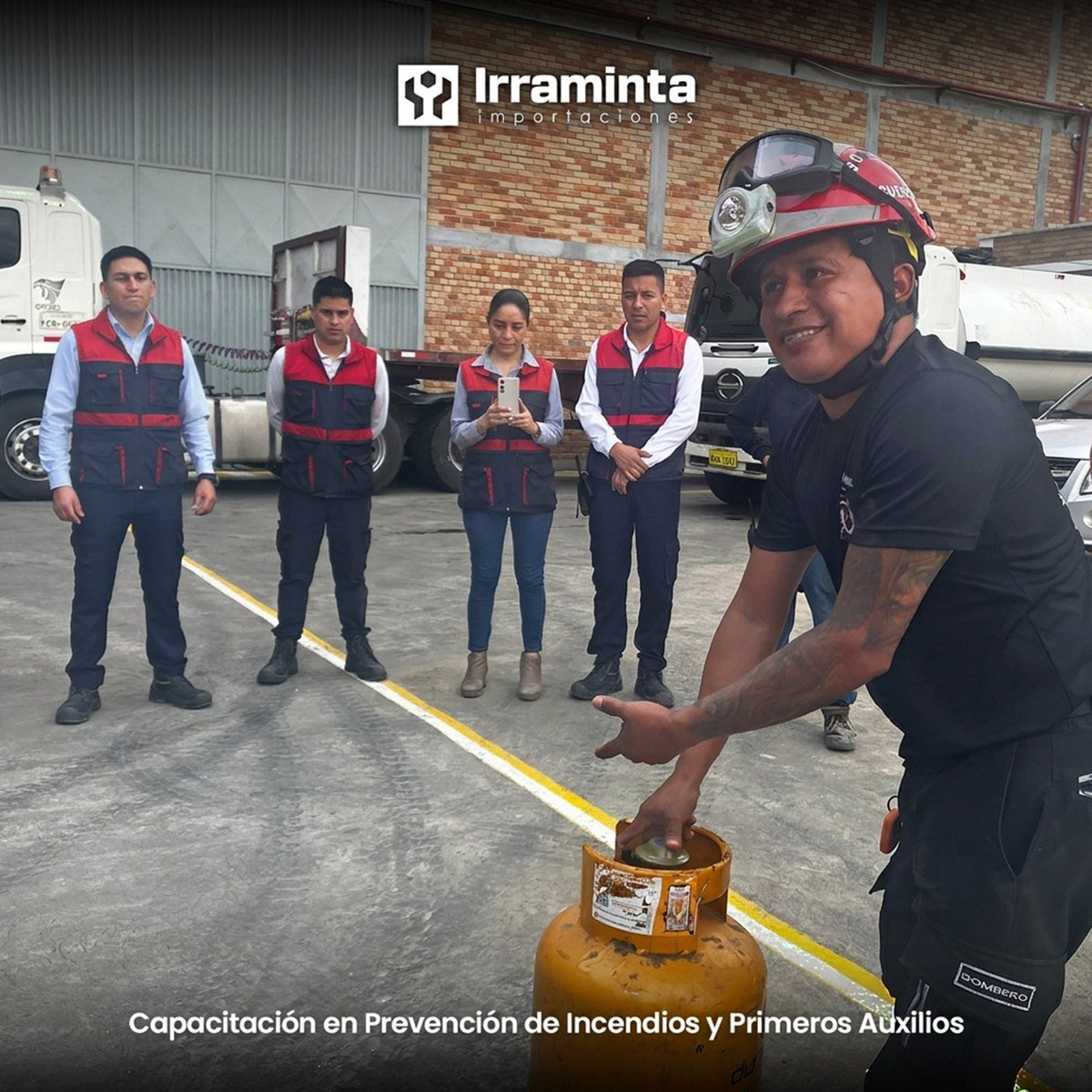Porque la seguridad de nuestro equipo y la confianza de nuestros clientes se construyen con conocimiento y acción recibimos la capacitación de Prevención de Incendios y Primeros Auxilios de parte del Cuerpo de Bomberos del cantón Camilo Ponce Enríquez.

#Irraminta #Capacitación