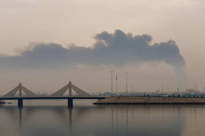 arabnews's tweet image. #SPOTLIGHT: #Bahrain is trying to shield private-sector workers from #Iran war fallout that is causing trade disruptions &amp;amp; deepening fiscal strain arab.news/8gtwb