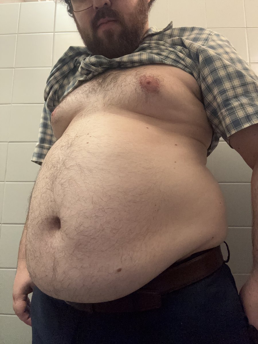 piggtiger's tweet photo. work belly pics 🤓 https://t.co/npBPekMcYe