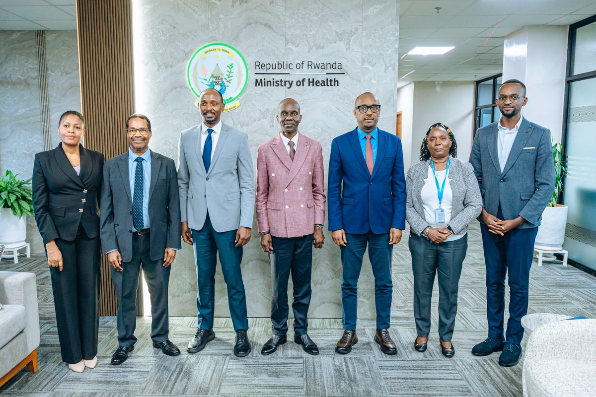 WHORwanda's tweet image. @RwandaHealth Minister @nsanzimanasabin briefed @ProfJanabi, @WHOAFRO Regional Director (RD) with WHO Rep @BrianChirombo, on 🇷🇼 priorities, incl maternal &amp;amp; child health, #UHC, #PHC, health workforce &amp;amp; emergency preparedness. @WHO committed continued support towards #HealthForAll