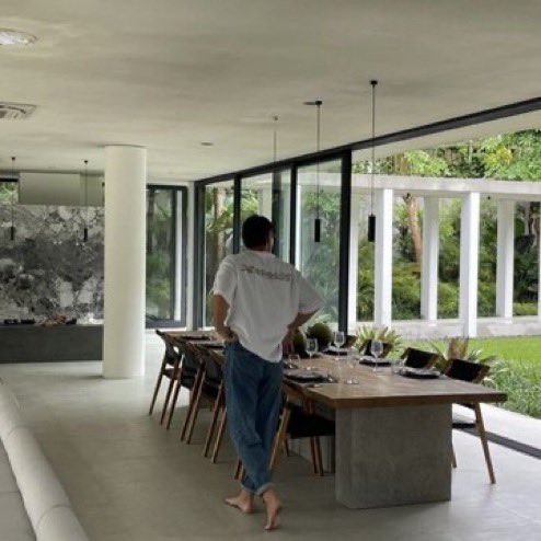 Iampaquetta tweet media