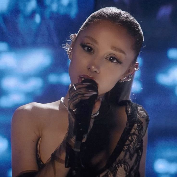 ⋆˚ 𝜗𝜚˚⋆ jenna🧁༉‧₊˚. tweet media