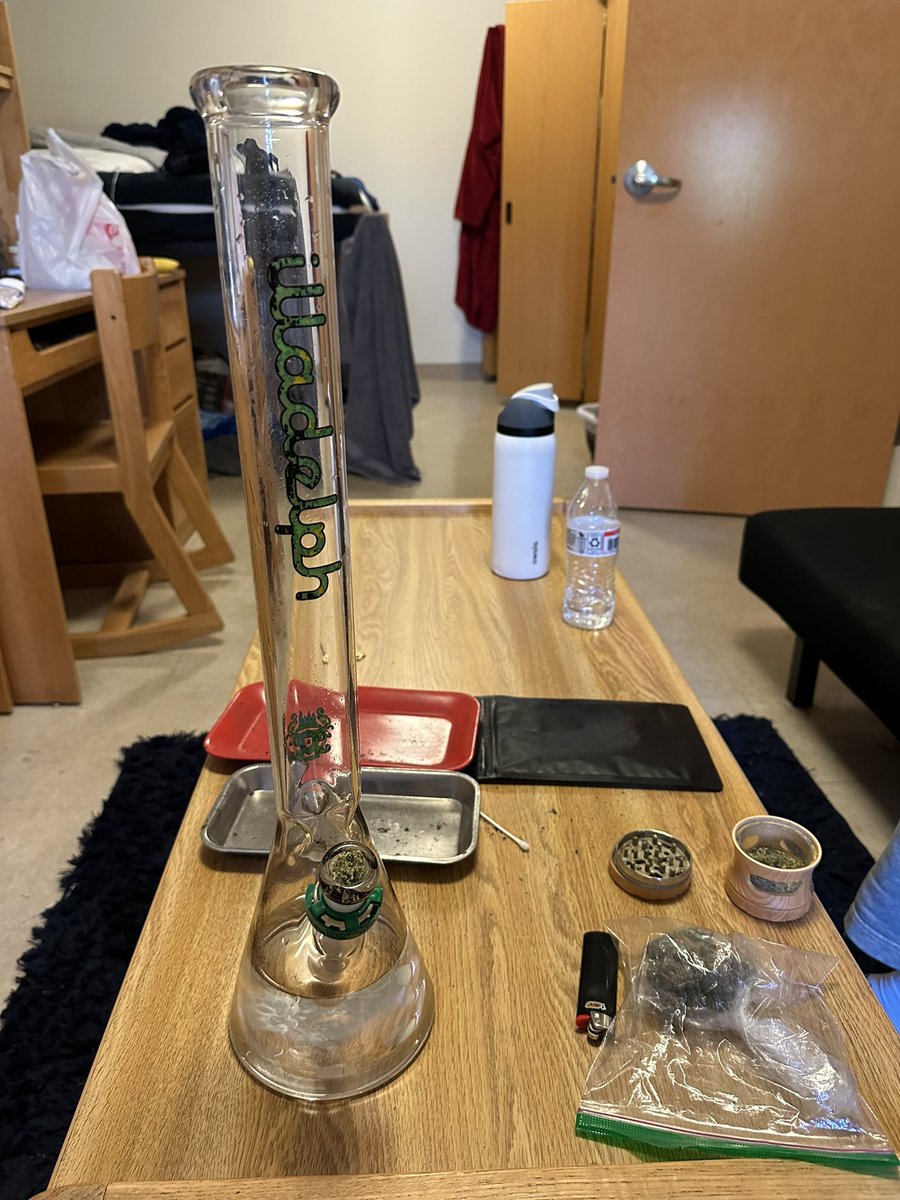 shanecoop1969's tweet image. Happy holidays to all celebrating! #Mondays