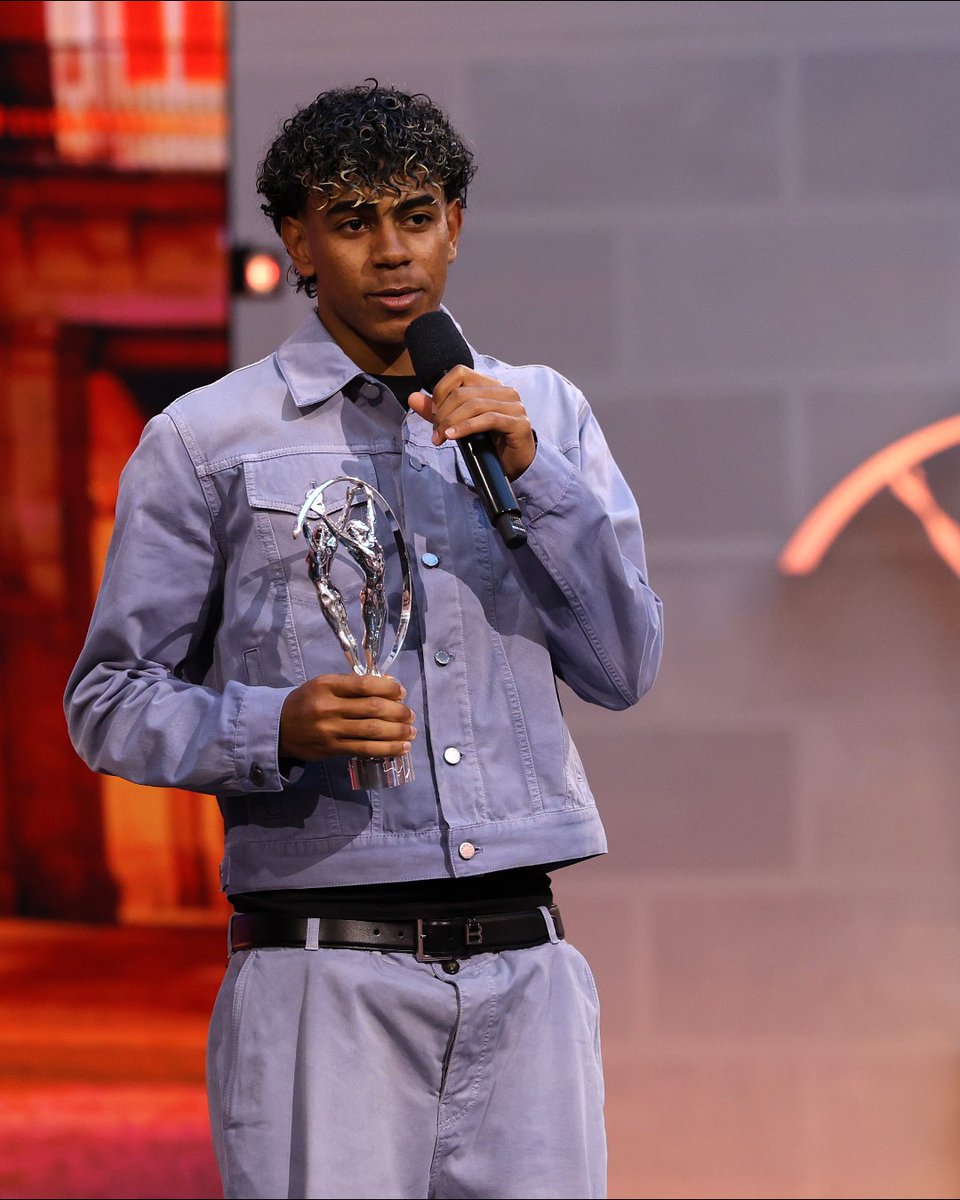 [今日のバルサニュース]
年間最優秀若手スポーツ選手賞✨
🔗 barca.link/bvWo50YN9ca

📷 <a href="/LaureusSport/">Laureus</a>