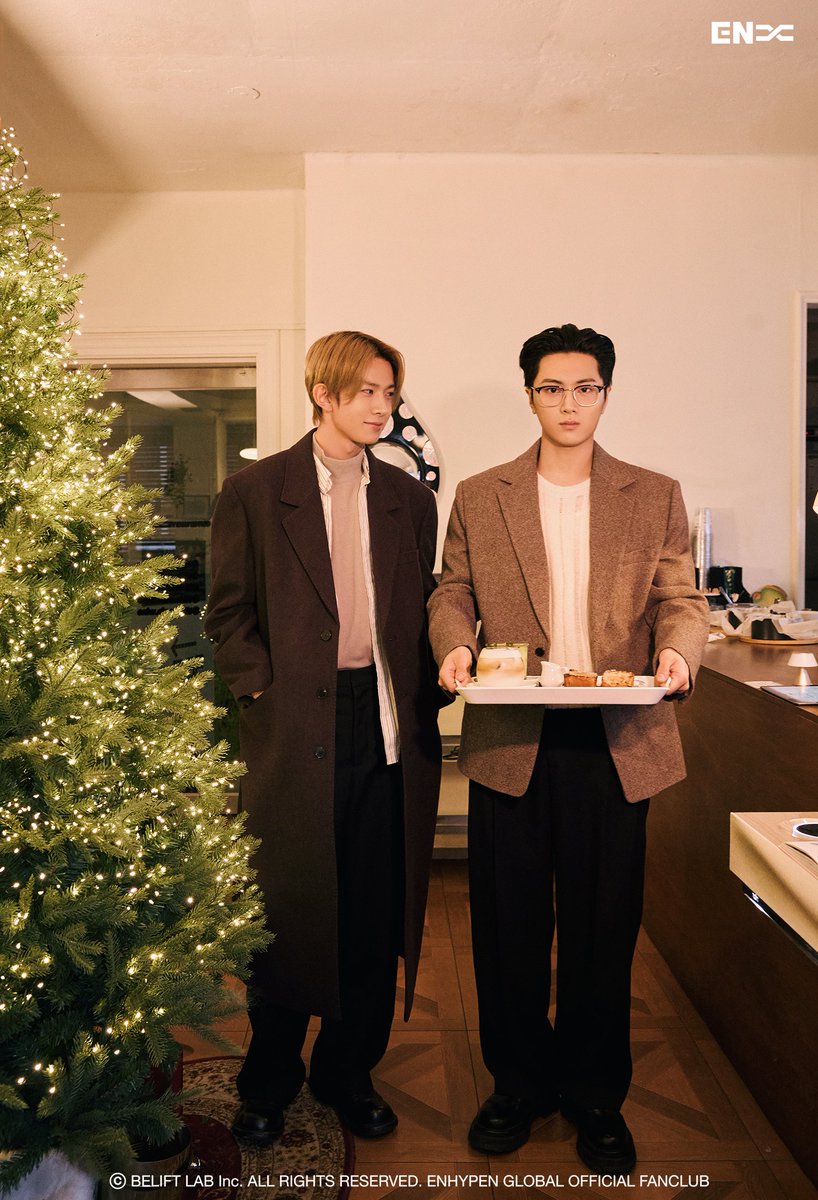 melissaurus_1_'s tweet photo. DINÁMICA delulu‼️‼️‼️

—Vas a una cafetería y uno de estos dos guapos te manda un café, ¿quién fue según tu último dígito de la batería?
0-1= Jay
2-3= Heeseung 
4-5= Ninguno
6-7= Jay
8-9= Heeseung 

(ya para q se limpié el tl)

#JAYKeepsTheENGENEsON
#이_순간_종성의_세계야 https://t.co/UH4tspMcZ4