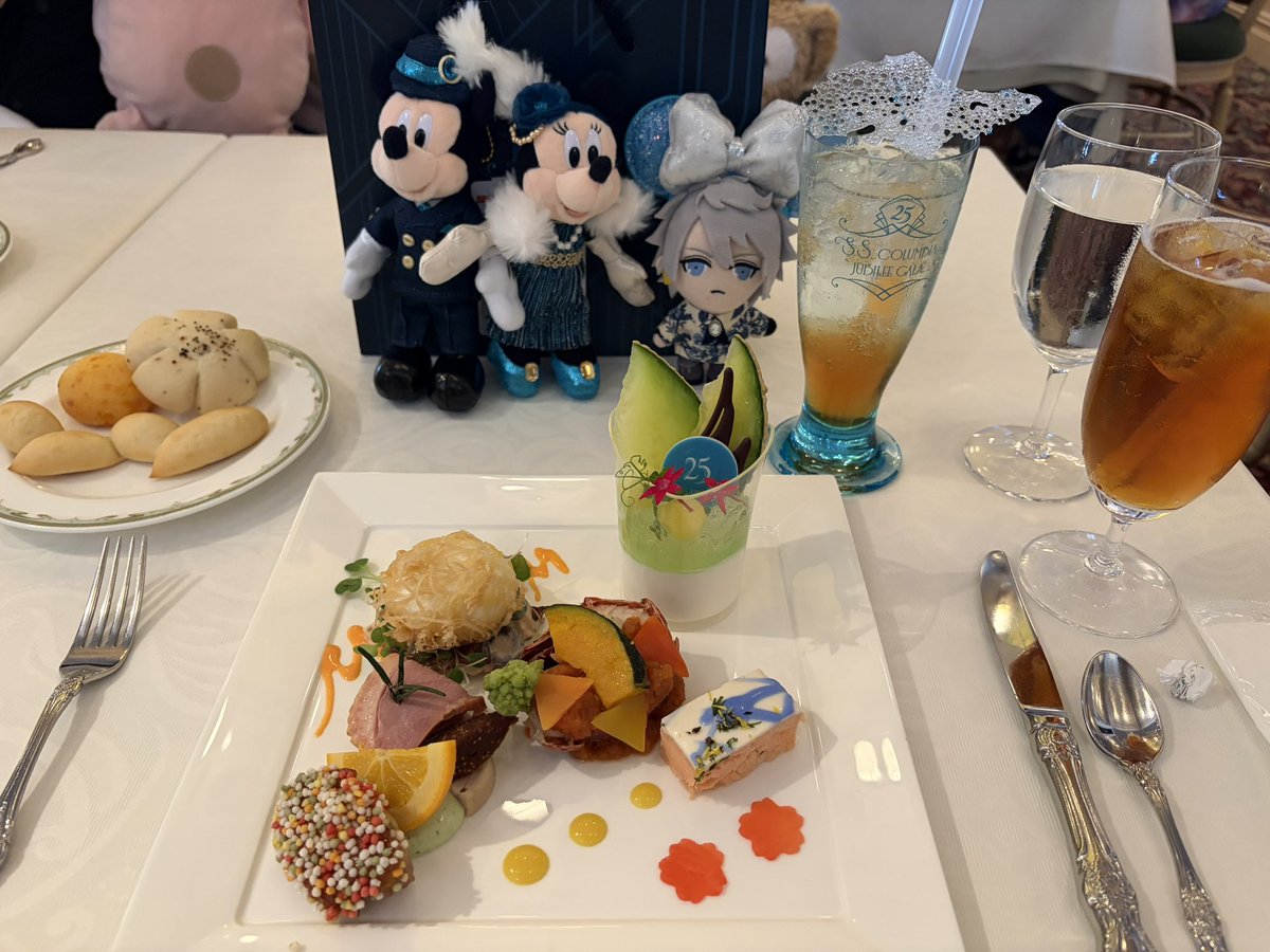 りかこ tweet media