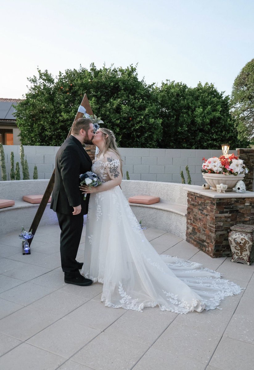 J_M0RS3's tweet image. Can I pick ‘em or what? 
 #wedding #husband #wife