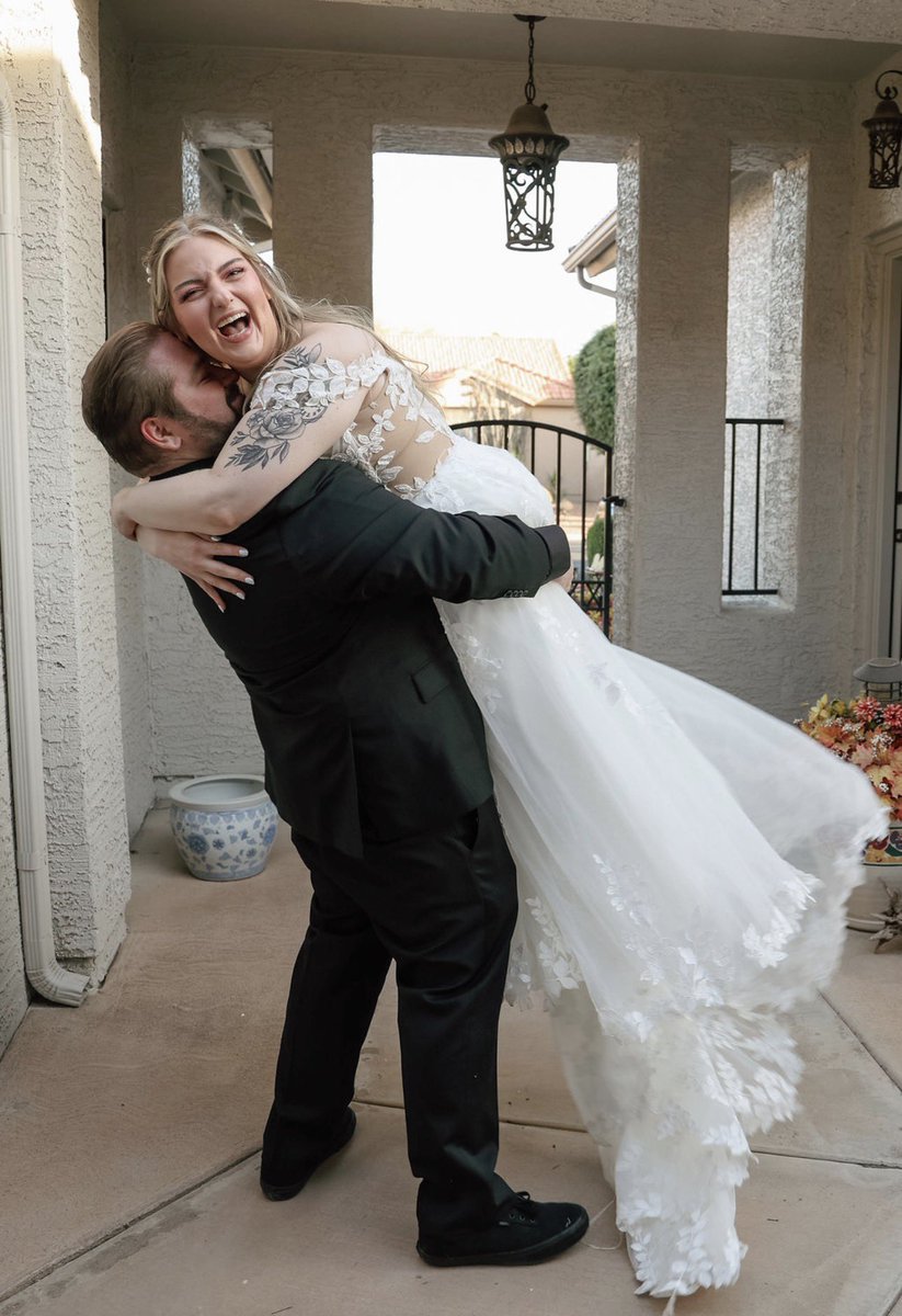 J_M0RS3's tweet image. Can I pick ‘em or what? 
 #wedding #husband #wife