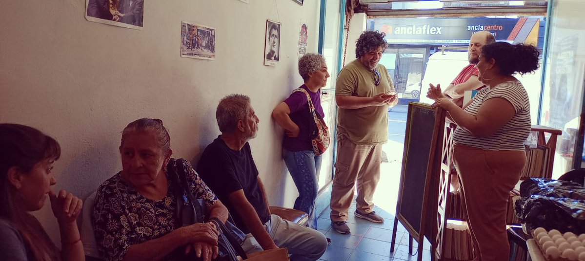 Sábado militante en la "Rodolfo Walsh":
•Biblioteca Popular "ESA MUJER" 
•Compra COMUNITARIA
•Organización y preparación de nuestras ACTIVIDADES 2026 para todas y todos

¡SUMATE a militar! ✌🏻🤍 
Nos encontrás en Av Larrazábal 1251-Mataderos #comuna9 

#CristinaLibre