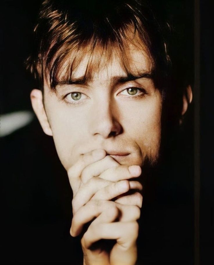 archive damon albarn tweet media