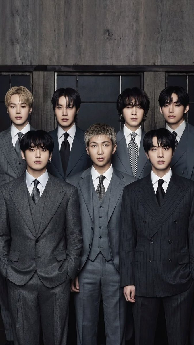 gogoarmys_'s tweet photo. O BTS se torna o PRIMEIRO e ÚNICO ato estrangeiro na HISTÓRIA a passar 3 semanas consecutivas em #1 nas paradas Billboard Brasil Hot 100 com “SWIM”! 🇧🇷🔥 https://t.co/wC3cniuYXF