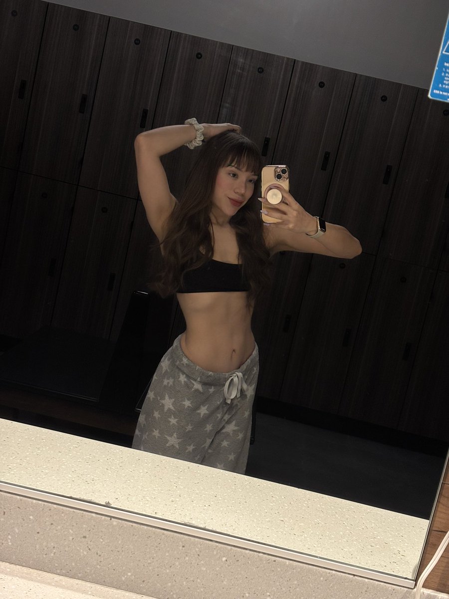 itsashleydamico's tweet image. 115lbs physique on a 5’2 woman. Goal: 90lbs 

#weightloss #leanislaw #longtongue #fyp #prettygirls