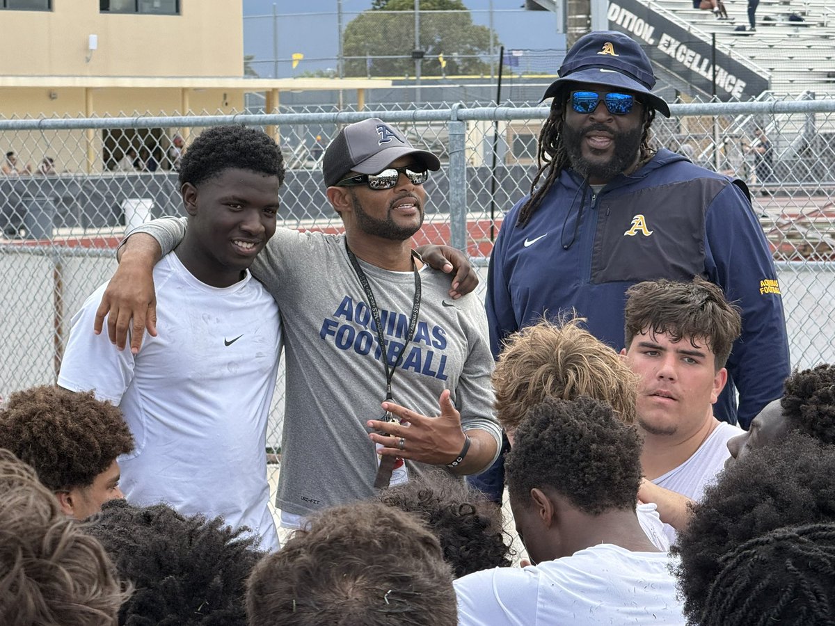 Aquinas Football tweet media