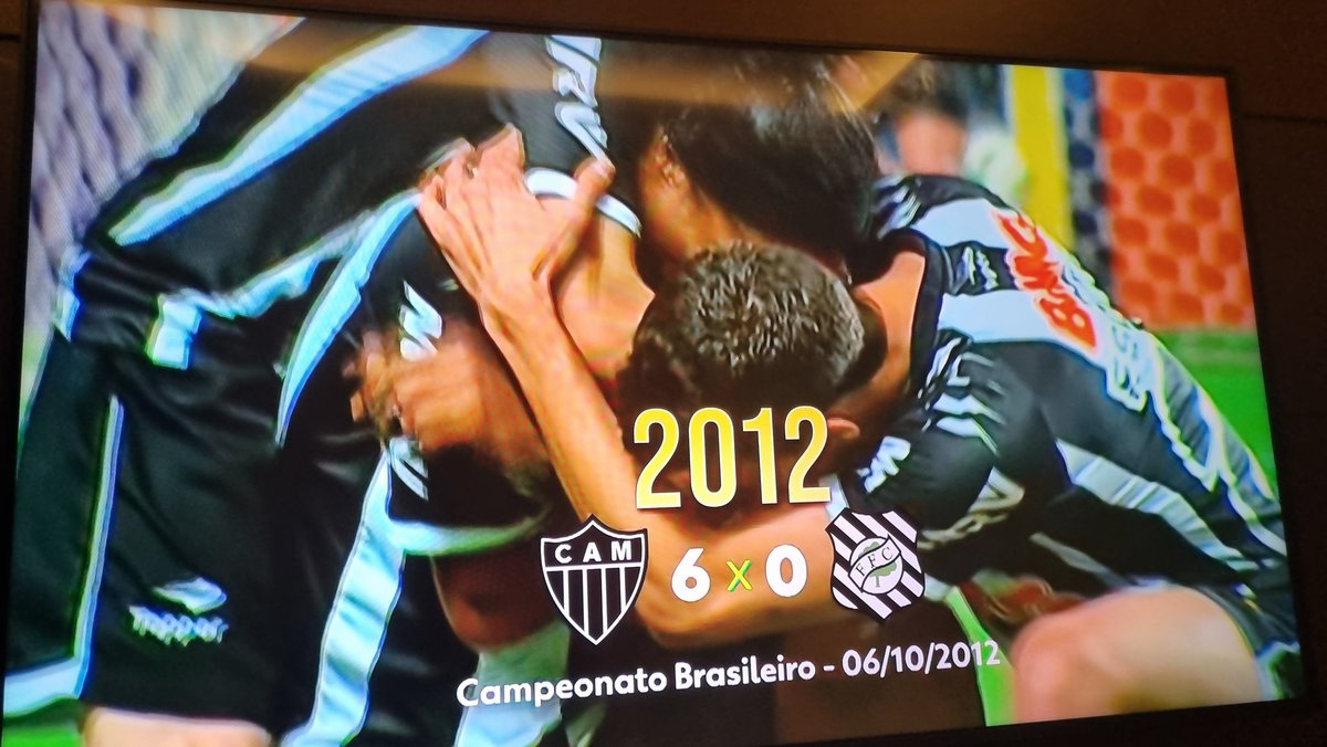 Pensei comigo: vou assistir a série do Ronaldinho na Netflix para tentar esquecer um pouco do <a href="/FigueirenseFC/">Figueirense FC</a>.

A primeira cena do documentário 🤦🏽

Torcedor do <a href="/FigueirenseFC/">Figueirense FC</a> não tem um minuto de descanso. 🤣🤣