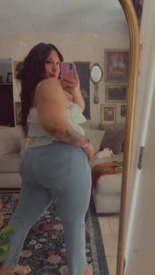 Api📍📱 tweet media