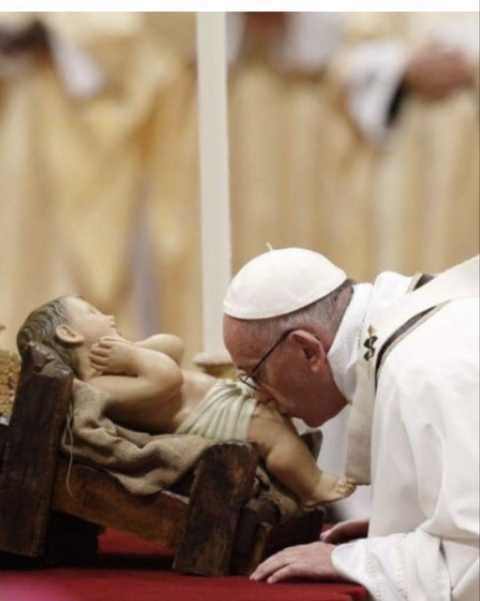 LashellsRedPill tweet media