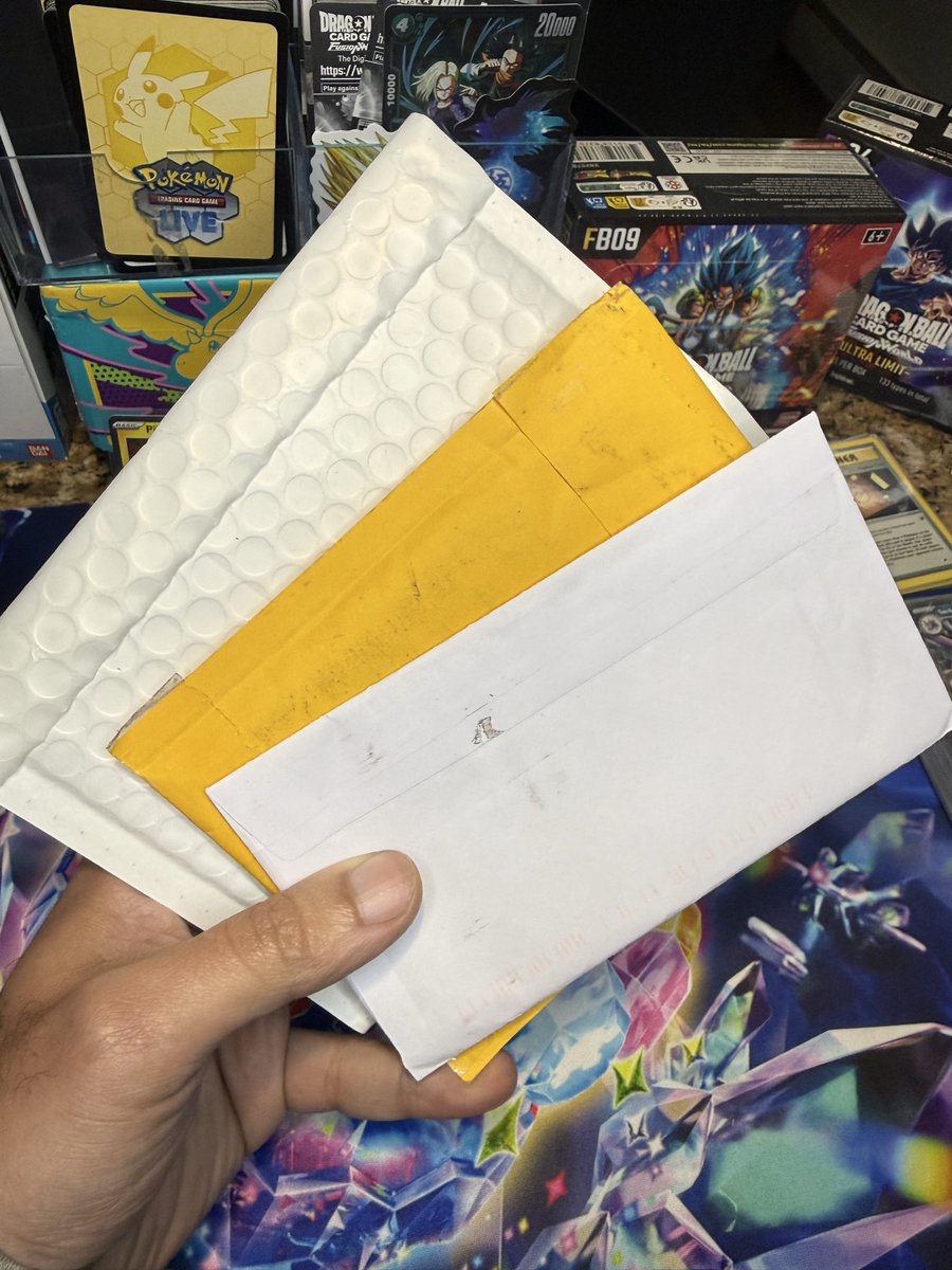WrenchPullsTCG's tweet image. Mail Day just hit! 🛠️ Fresh cards landed safely in the collection today.

Nothing beats that package delivered notification! 😬

What was the last card you got in the mail that made you happy? Drop it below 👇

#mailday #pokemoncards  #pokemoncommunity #collector