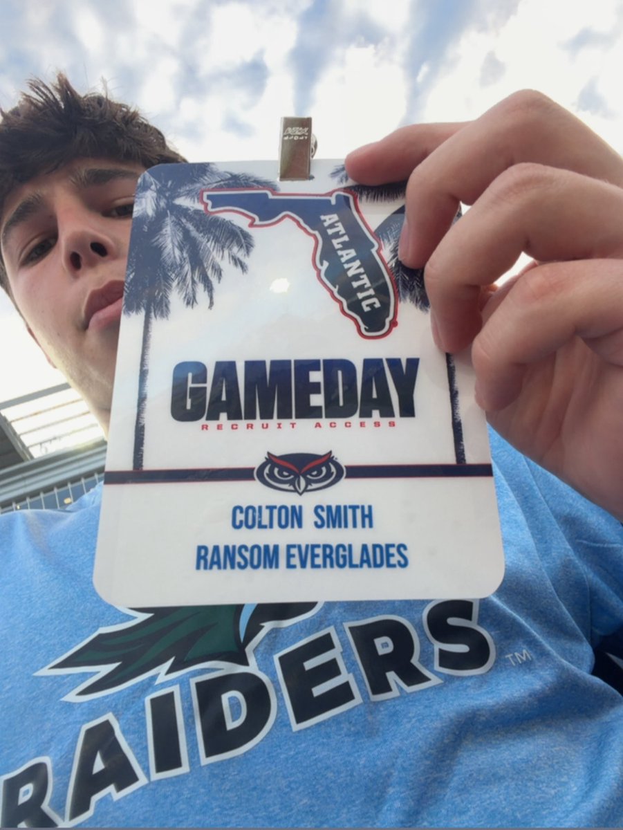 Colt10Smith's tweet image. Had a great time at the FAU Spring game on Friday night! Thank you Coach @CoachDJ_WRA for the invite and getting to know me. It was great seeing what @FAUFootball is about and building for the future. I’m excited to keep in touch and come back to campus soon! #FAU #FAUFootball