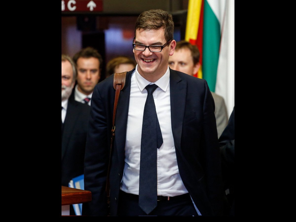 James S🇬🇧 tweet media