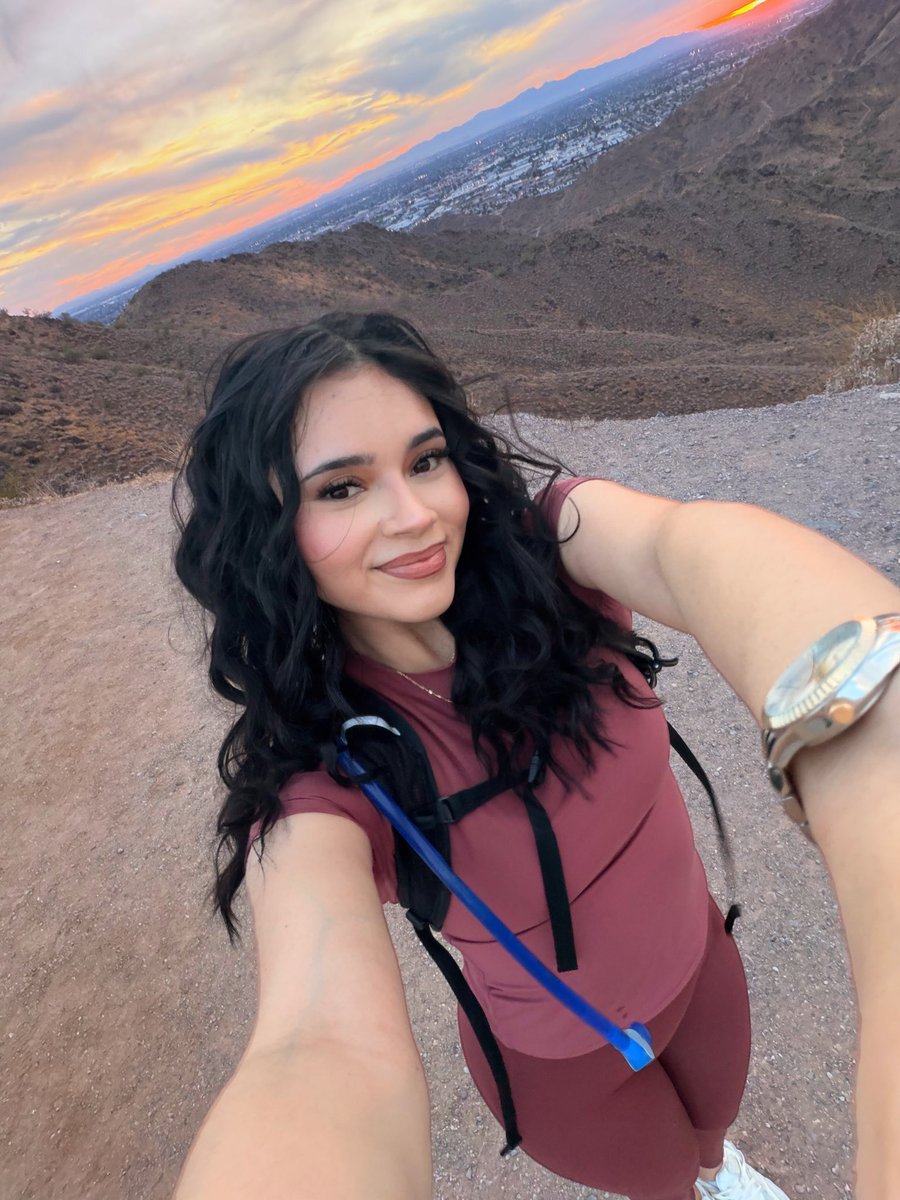 Jasminskee tweet media