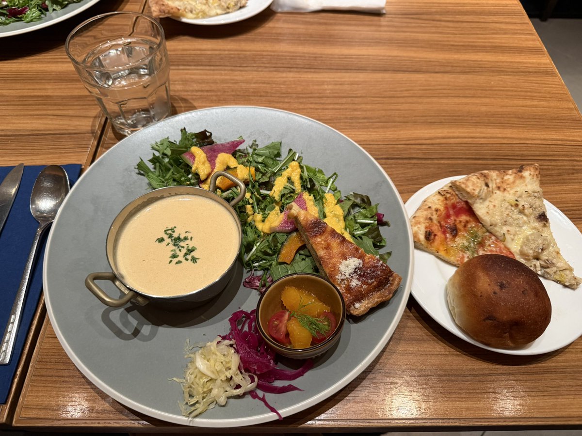 asami1017m's tweet image. 9回目のあいみょんのライブ
今回はFC限定❣️
あくまちゃん👿もお迎え出来て、トークも面白くてめちゃくちゃ楽しかった😁
#あいみょん
#AIM