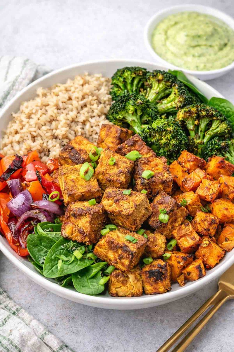 I waited WAY too long to try air fryer tofu—and wow, I was missing out! Crispy on the outside, tender on the inside, oil-free, and ready in about 15 minutes. It’s perfect for bowls, salads… or just snacking straight off the tray!
eatplant-based.com/air-fryer-tofu/