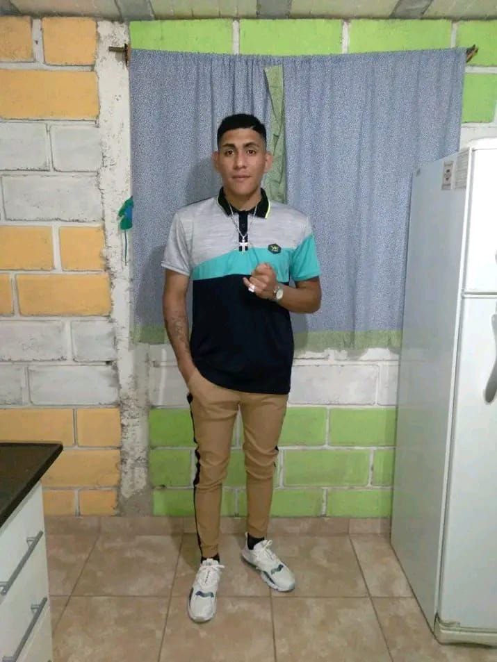 Heterossarg's tweet photo. NEGRO VILLERO ARGENTINO🇦🇷

BUSCA PUTO Q LE CHUPE LA PIJA y q s deja romper bien LA COLA a PeLo
LE ENCANTA Q LE TOMEN LA Leche
Una siempre tiene q estar LISTA  para mamarle la verga a la hora que le pinta o anda calient el macho

 ⭐️TELEGRAM☆GRATIS⭐️

✴️https://t.co/w7JhKRnV5L https://t.co/oEGG8vlWbU