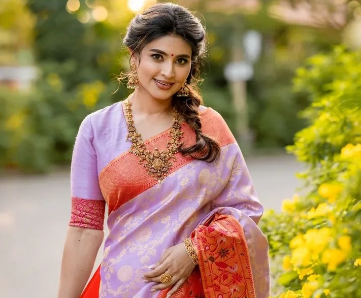 kathir117470's tweet image. Start your day with a smile and positive thoughts....

#Smile 
#GoodMorning