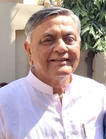 kaliamanoranja1's tweet image. ਭੂਤਕਾਲ ਨੂੰ ਭੁੱਲ ਜਾਓ, ਭਵਿੱਖ ਬਾਰੇ ਸੋਚੋ ਕਿਉਂਕਿ ਭੂਤਕਾਲ ਤੁਹਾਡਾ ਇਤਿਹਾਸ ਹੈ ਅਤੇ ਭਵਿੱਖ ਤੁਹਾਡਾ ਸੁਪਨਾ ਹੈ ਜੋ ਤੁਹਾਡੀਆਂ ਇੱਛਾਵਾਂ ਅਤੇ ਉਮੀਦਾਂ ਅਨੁਸਾਰ ਪੂਰਾ ਹੋਵੇਗਾ। ਸਰਵਸ਼ਕਤੀਮਾਨ ਵਿੱਚ ਵਿਸ਼ਵਾਸ ਰੱਖੋ ਅਤੇ ਇੱਕ ਦਿਨ ਸਫਲਤਾ ਤੁਹਾਡੀ ਹੋਵੇਗੀ।
#Mediacorner #Manoranjankalia #Past #Future .
kaliamanoranjan.blogspot.com/2026/04/forget…
