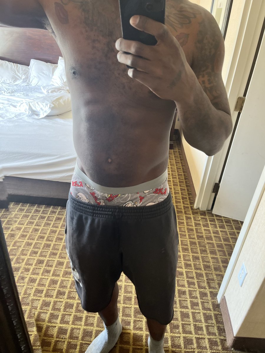 MrCmonnn's tweet photo. #bbc #singleblackman #florida #content #Singleman #contentpartner 🤪🎥🌶️💯🎣😶 #newbie https://t.co/esIoh66NFI