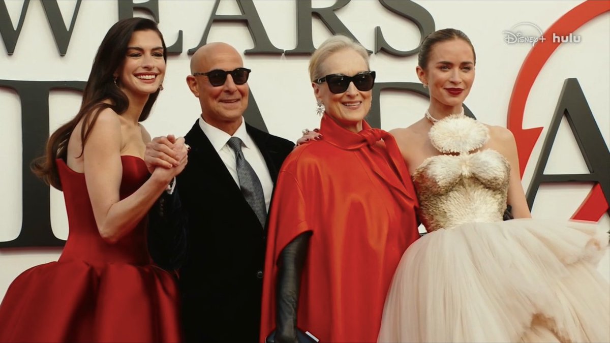 cmerylstreep's tweet image. Meryl Streep , Anne Hathaway, Stanley Tucci  e Emily Blunt na Premiere Mundial de 'O Diabo Veste Prada 2', da 20th Century Studios.

#merylstreep #stanleytucci #annehathaway #emilyblunt
