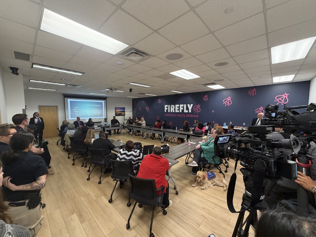 IMPD_DCAdams's tweet photo. Great turn out at @IMPDNews in collaboration with #Firefly Homicide Investigations Community Conversation for #NVCRW2026 https://t.co/jtKyRCAetj