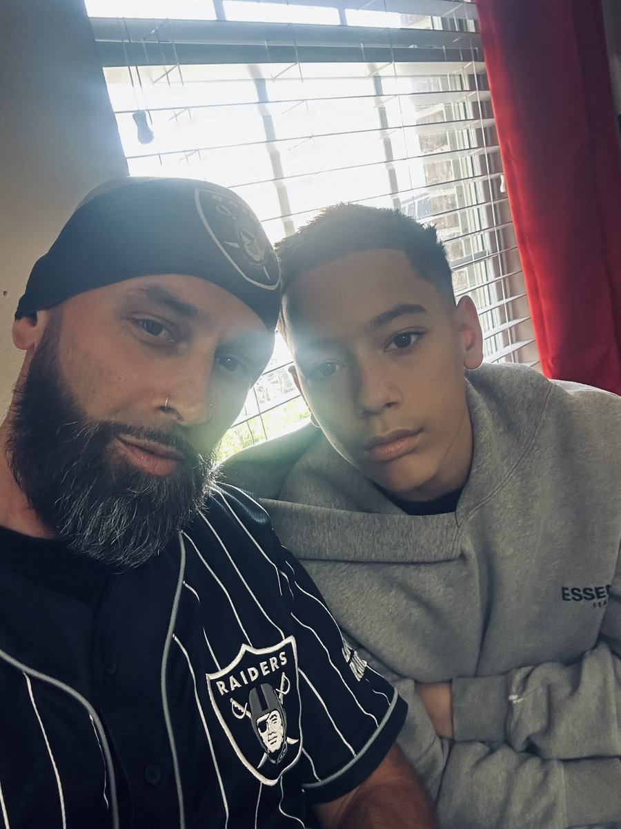 GraphkRaider's tweet photo. My boy growing up 😩 #RaiderNation https://t.co/qpYwD8OhIJ