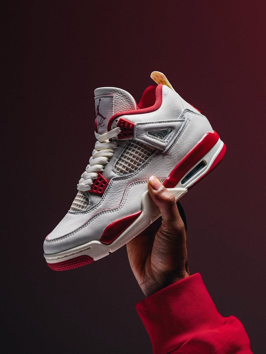 SneakerShouts's tweet photo. Restocked via Nike US 
Women's Air Jordan 4 Retro "Valentine's Day" 

BUY HERE: https://t.co/UrlrJ78f2h https://t.co/g7COEmmMwV