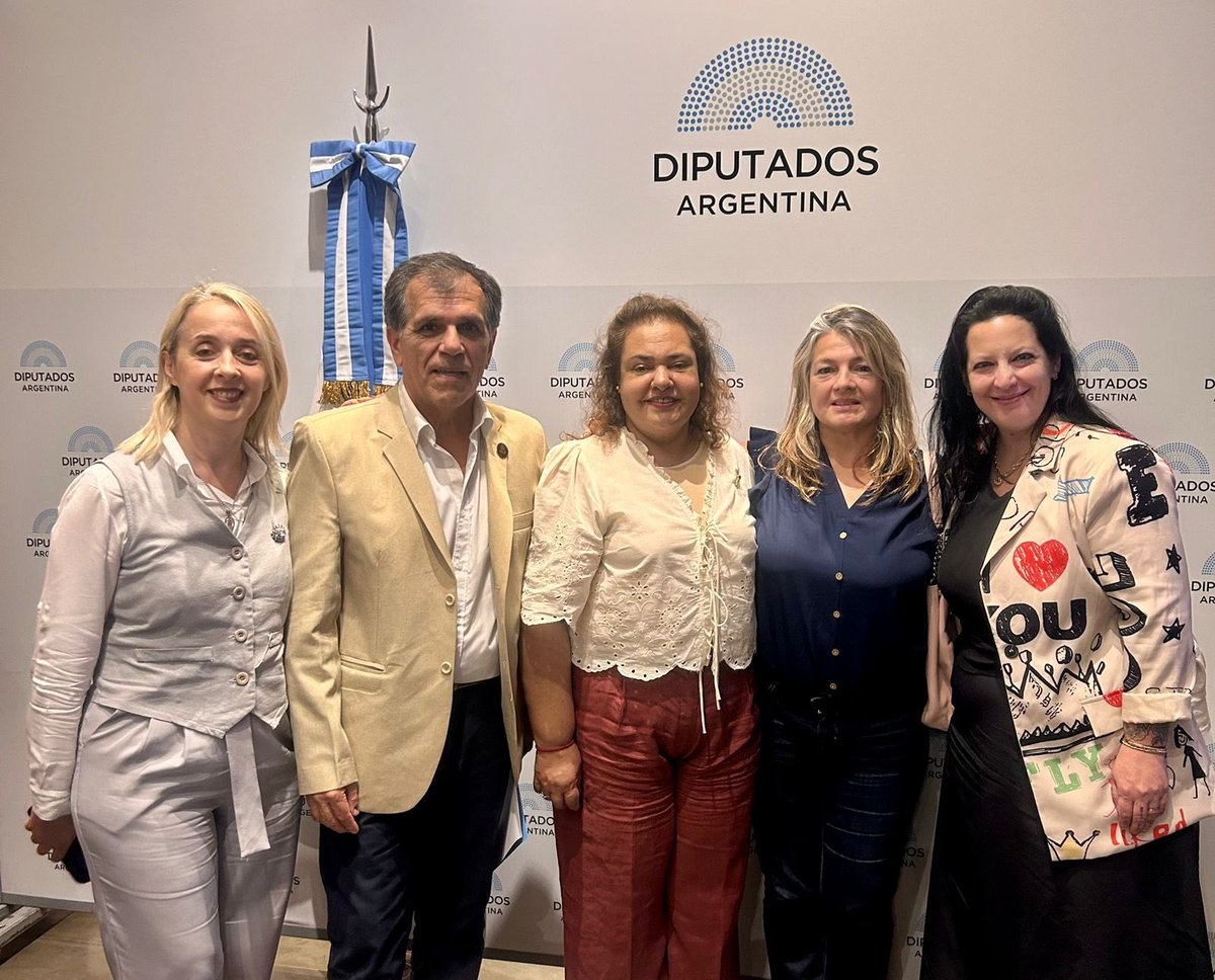 📚Educación especial en libertad

La transformación educativa que impulsa <a href="/JMilei/">Javier Milei</a> avanza. Y pone en el centro a la educación especial.

👉 Presentamos en el Congreso “Educación especial y libertad educativa”, junto a Docentes por la Libertad y EFDAP.

Gracias por el respaldo y su
