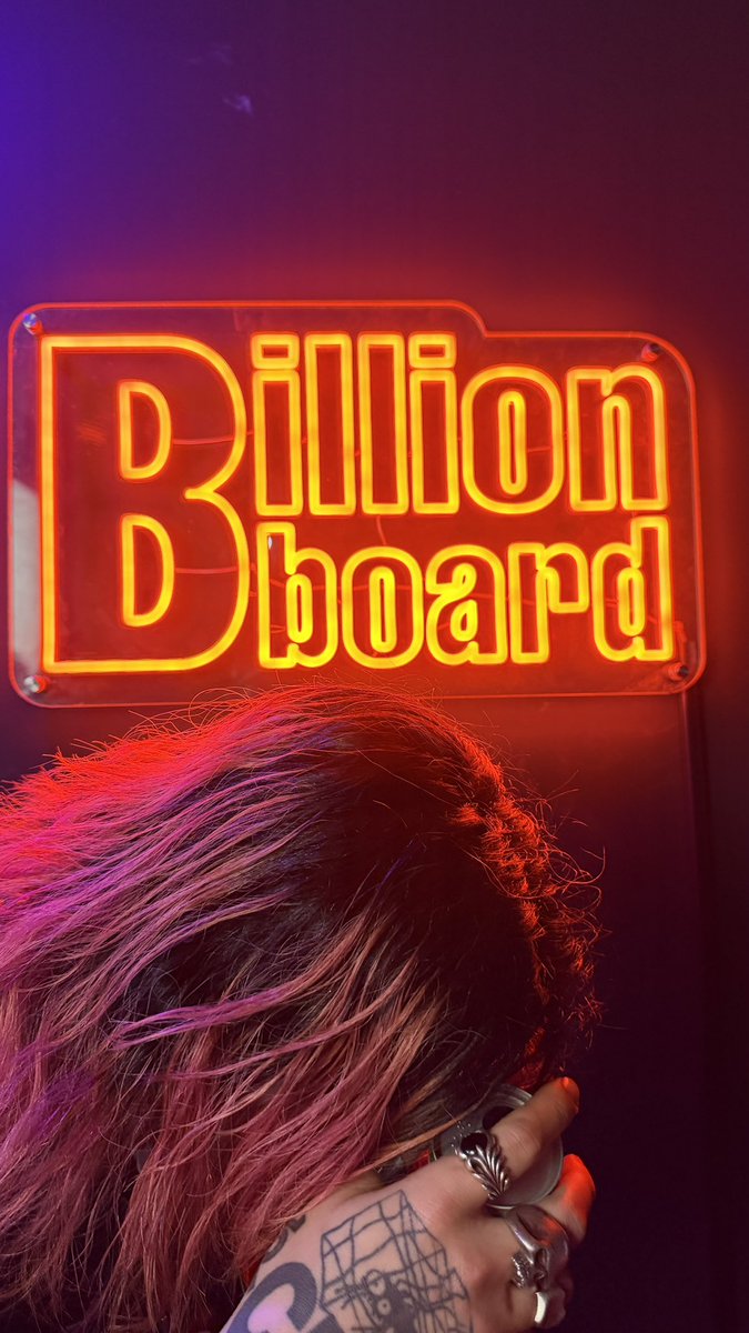 Billionboard tweet media