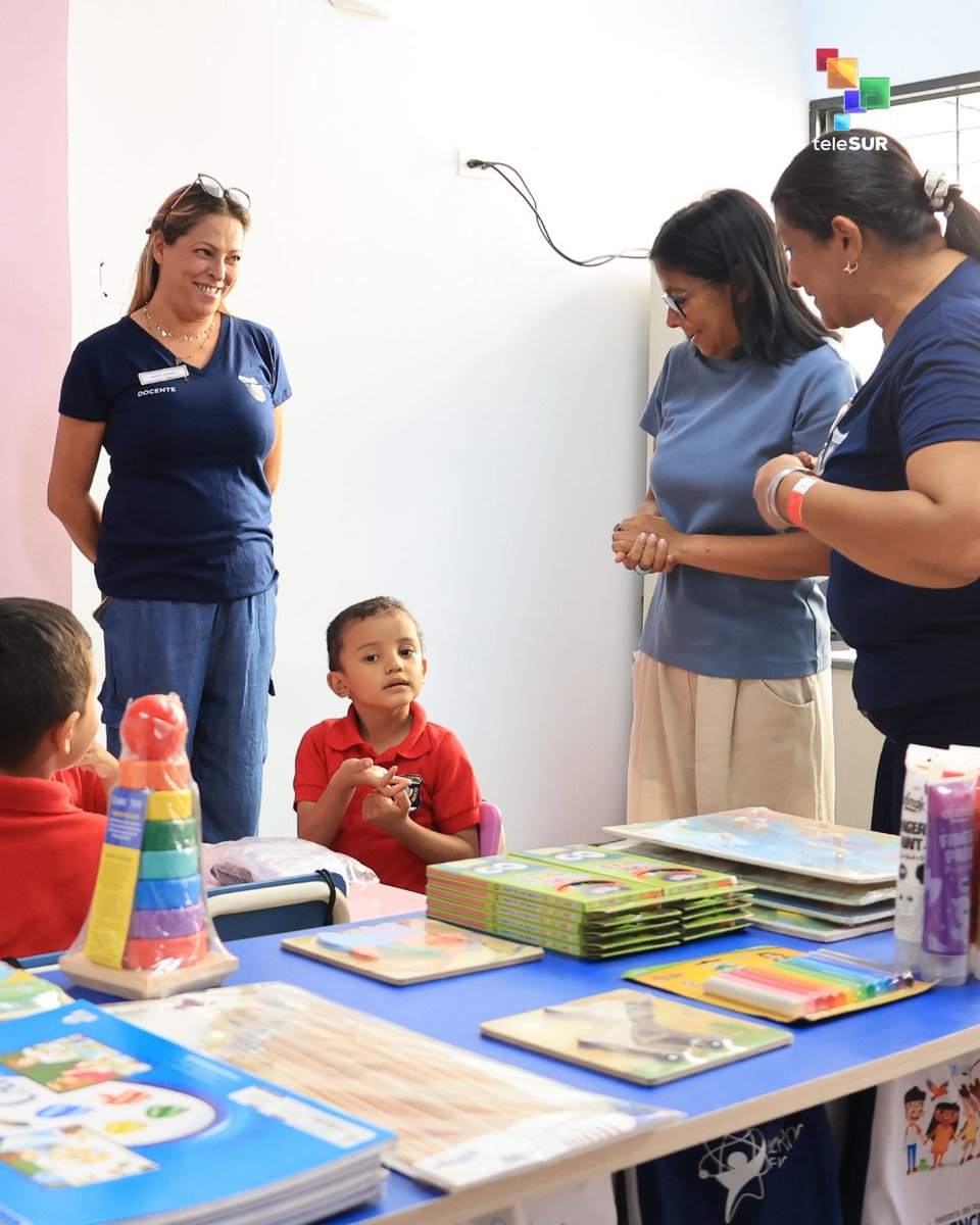 telesurenglish's tweet image. Venezuelan acting president, Delcy Rodriguez, presided over the completion of the comprehensive renovation of the “Dr. Jose de Jesus Arocha” National Educational Complex, aimed at improving the school's infrastructure and students' well-being nationwide. 
#Venezuela #Education